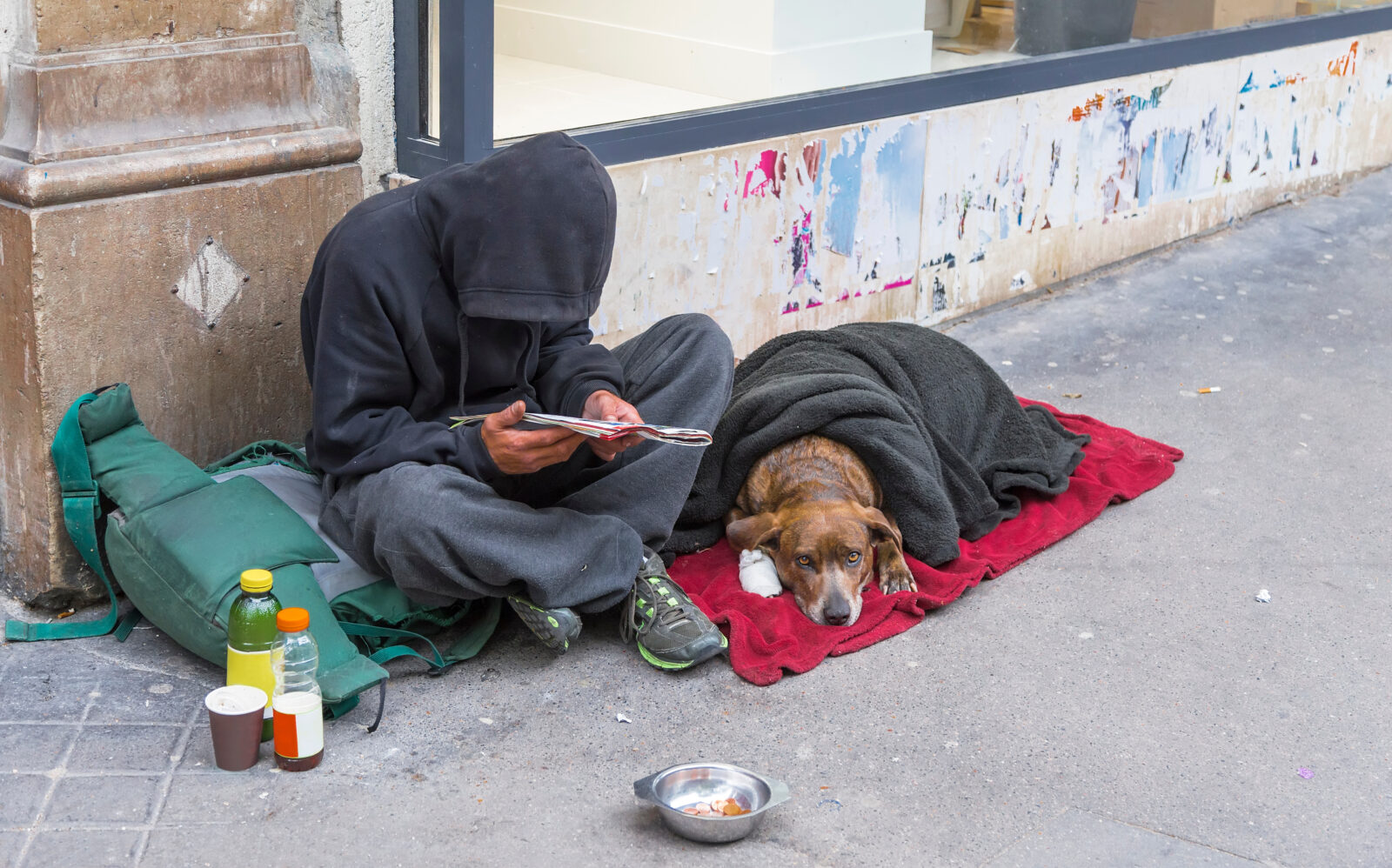 Clochard with dog
